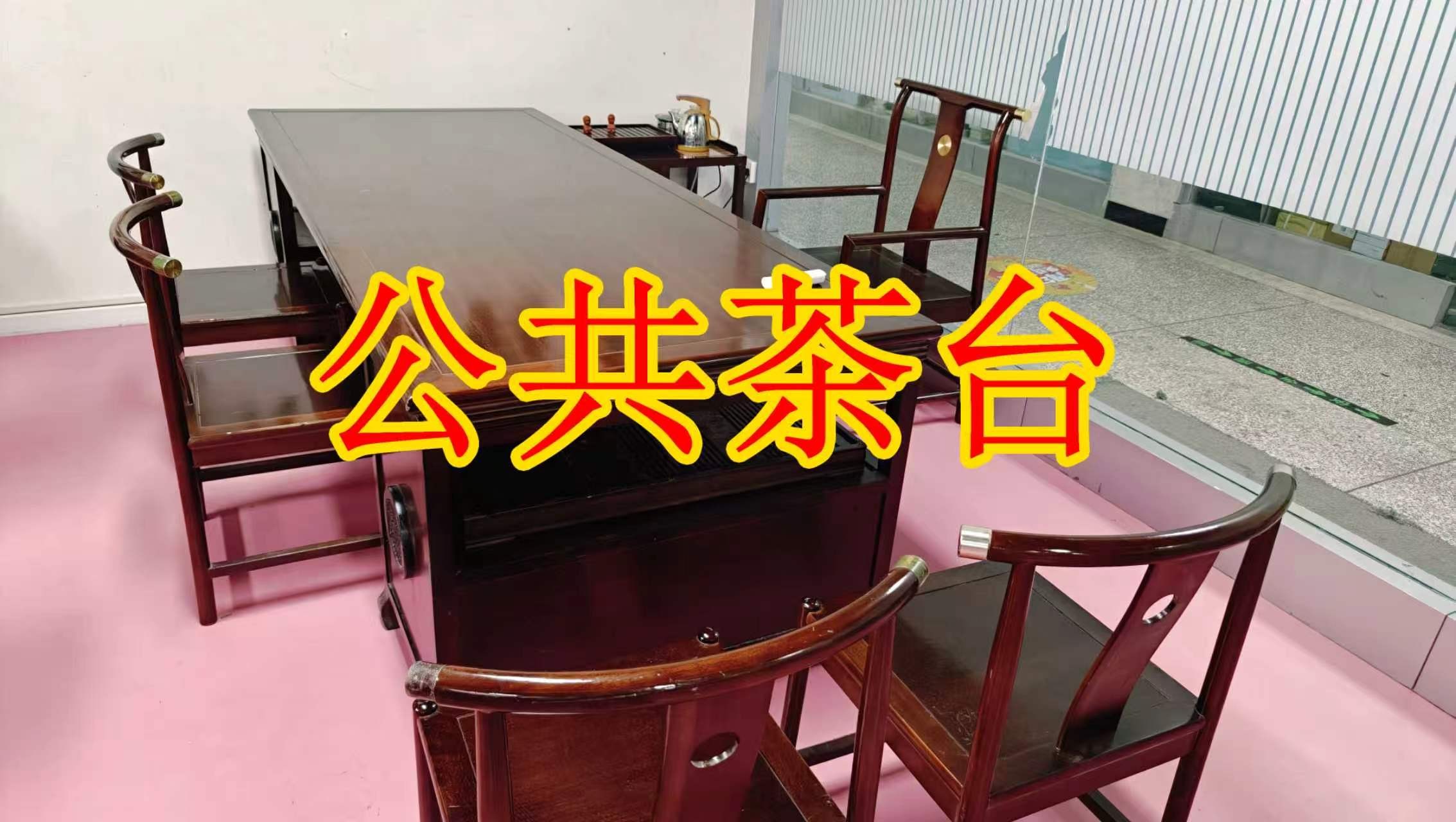 唐宫新城面积灵活：小面积办公室至大面积办公、经营空间均可选择； 部分房源可注册公司，满足企业办公需求； 商铺临街，具备上下水、用电等经营条件； 适合副食品、茶叶、酒水、百货、电商、培训、办公等多种行业。